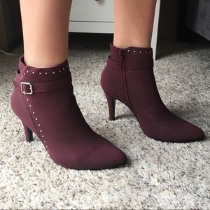 PLUM HEELS